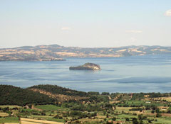 Lake Bolsena with views over the island